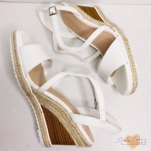 🍂Brand new Kelly & Katie Inidia Espadrille Sandal